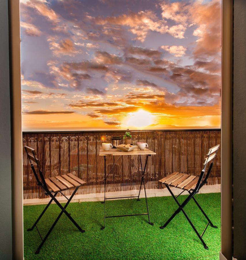 Yiannis Suite Santorini Fira  Dış mekan fotoğraf